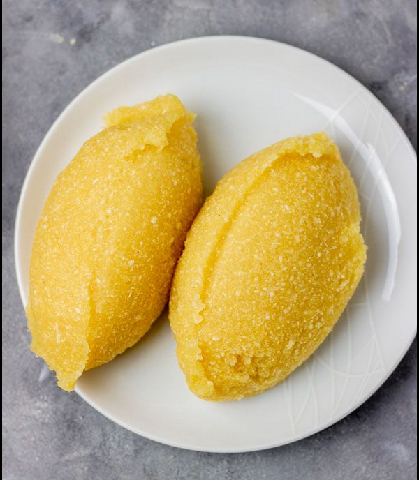 Semovita / Eba - West African catering by Monmu & Monje