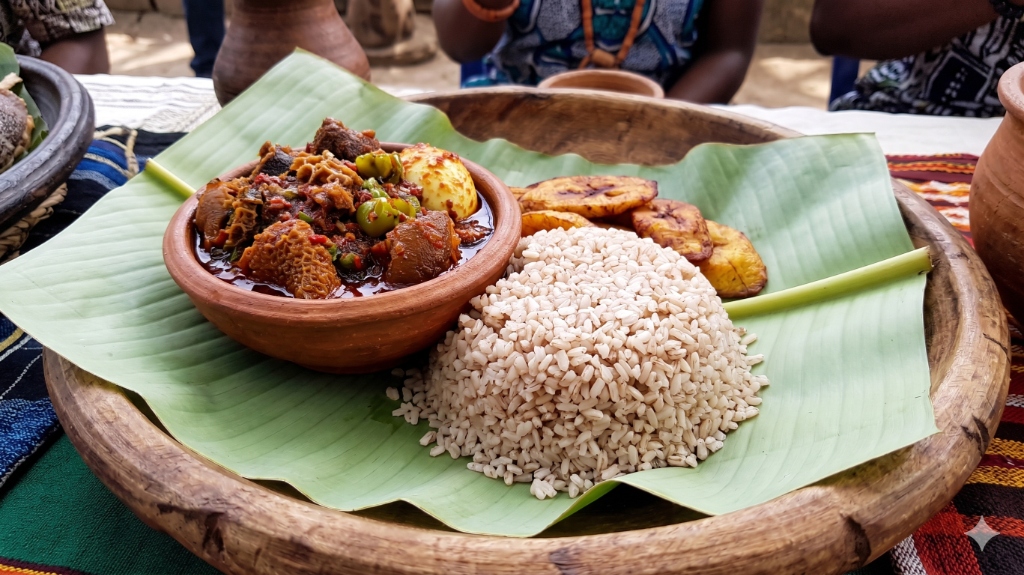 Ofada / Native Rice - West African catering by Monmu & Monje